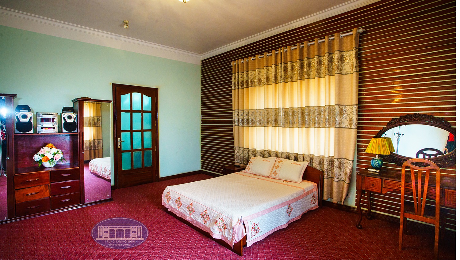 Phòng ngủ VIP - Nhà khách Tân Trào