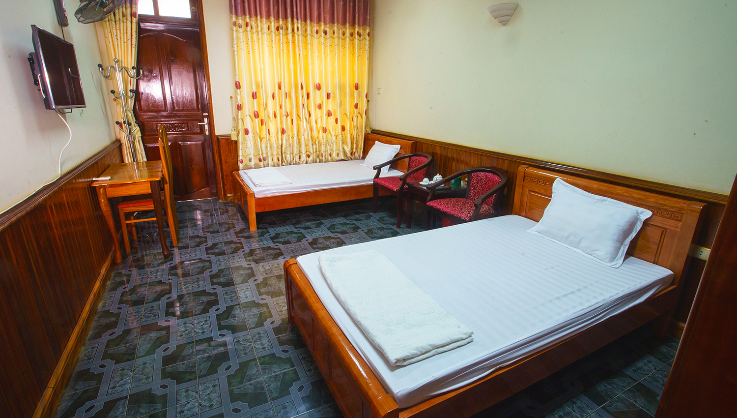 Phòng ngủ 2 giường - Nhà khách Tân Trào