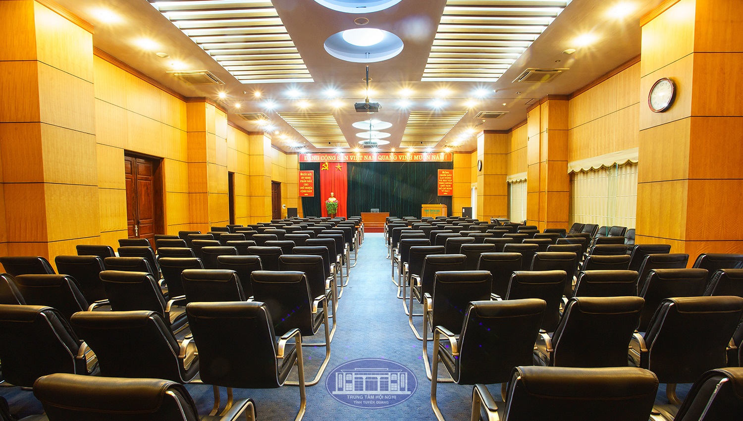 Phòng hội thảo 200 chỗ ngồi - Trung tâm Hội nghị tỉnh